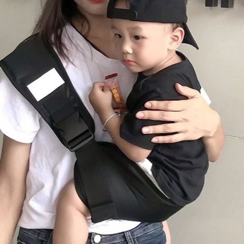 je-porte-mon-bébé-noir