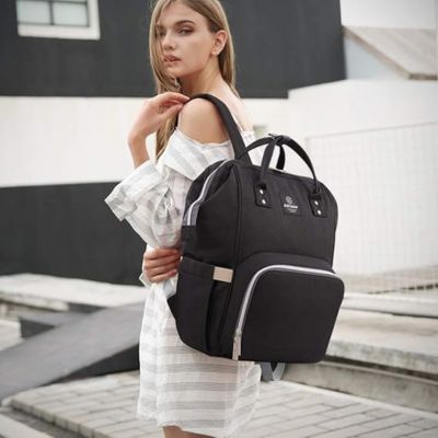 sac-à-langer-bébé-noir-avec-bretelle